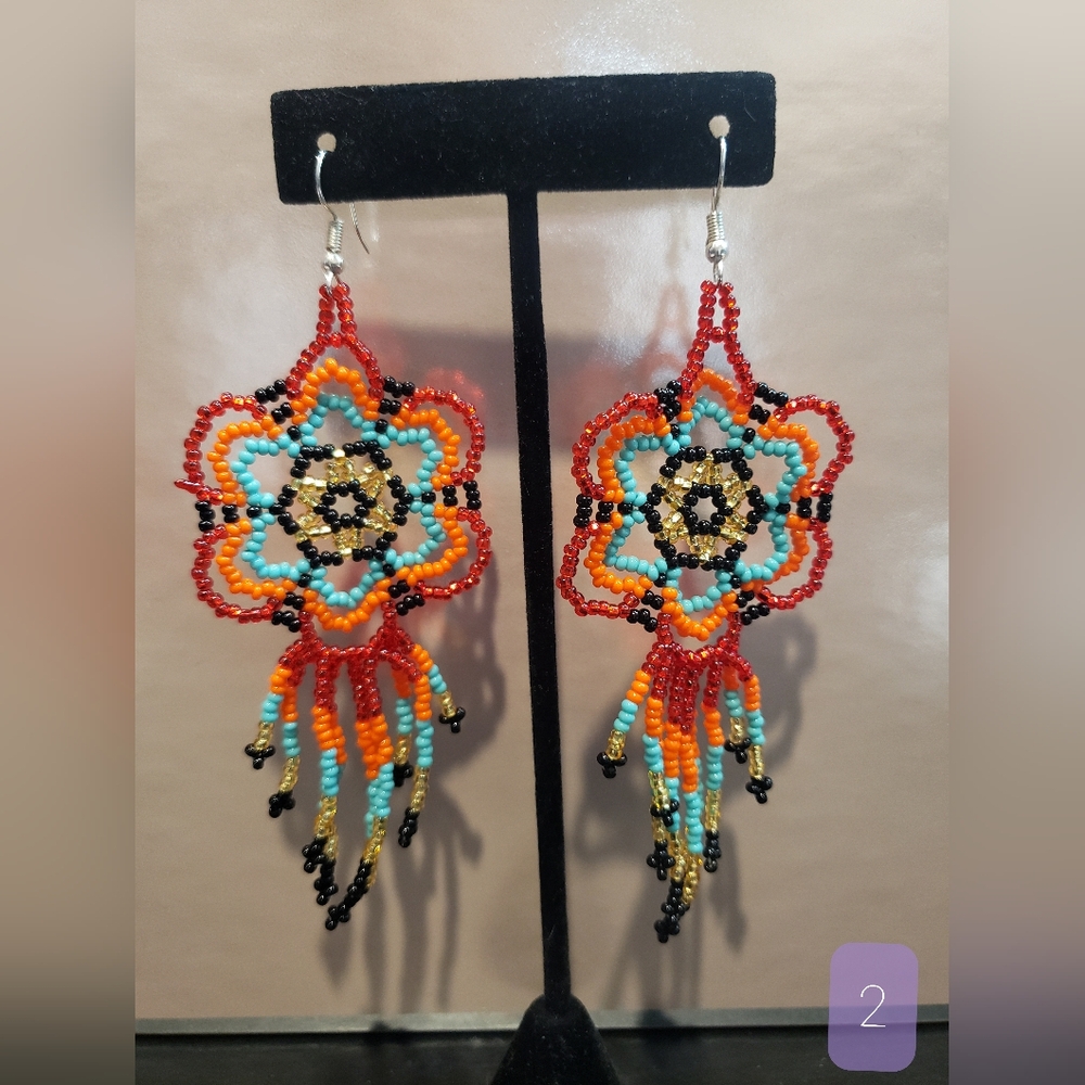 Beaded earrings - Picture 2 of 10